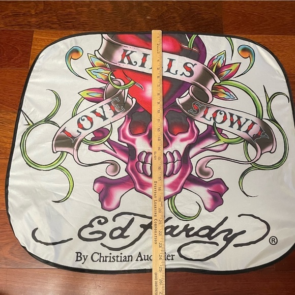 Ed Hardy Love Kills Slowly Car Shade Sunshade Window Sun Visor Cover 25x28 - Picture 8 of 11